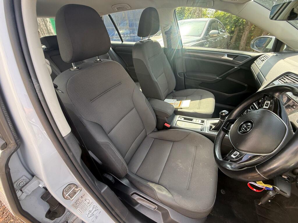 Volkswagen Golf 1.6 Tdi Se Nav Euro 6 Ss RK18DCX Silver #3