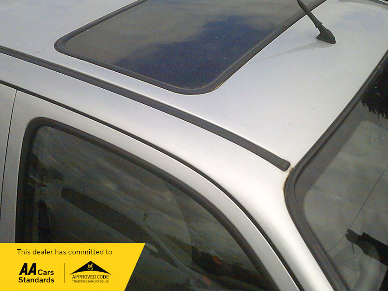 Nissan Micra Se Automatic Silver #5