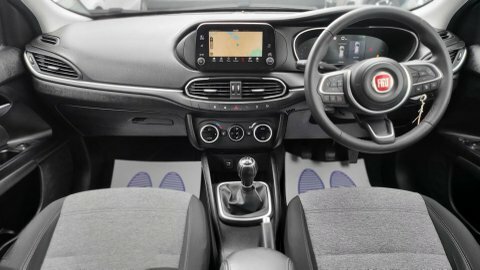 Fiat Tipo Cross BX71OMW #2