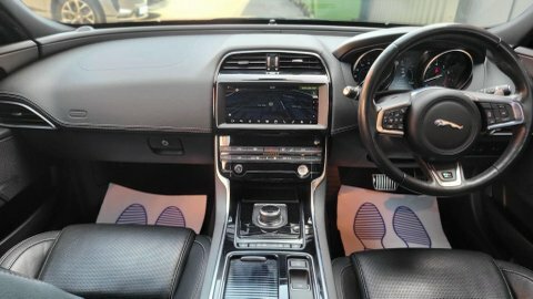 Jaguar XE R-sport K33NND Black #3
