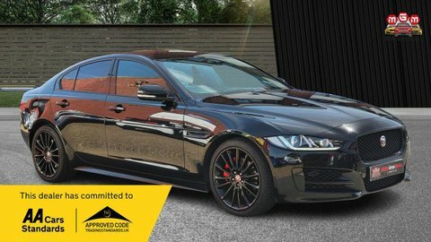 Jaguar XE R-sport Black