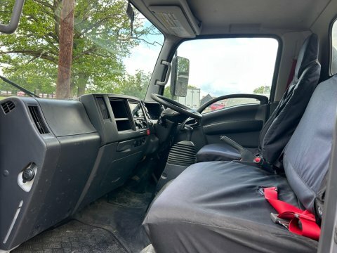 Isuzu  N35.125se White #9