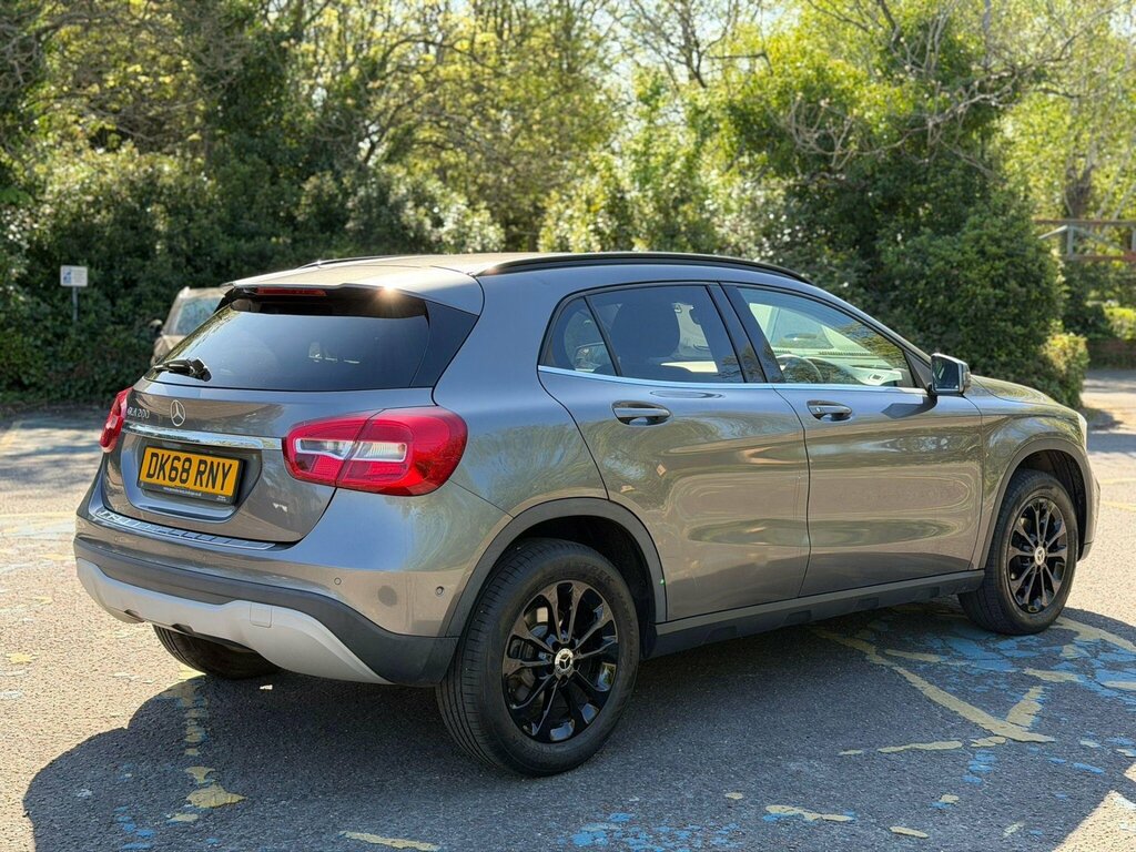 Mercedes-Benz GLA Class 1.6 Gla200 Se Executive Euro 6 Ss DK68RNY Grey #4