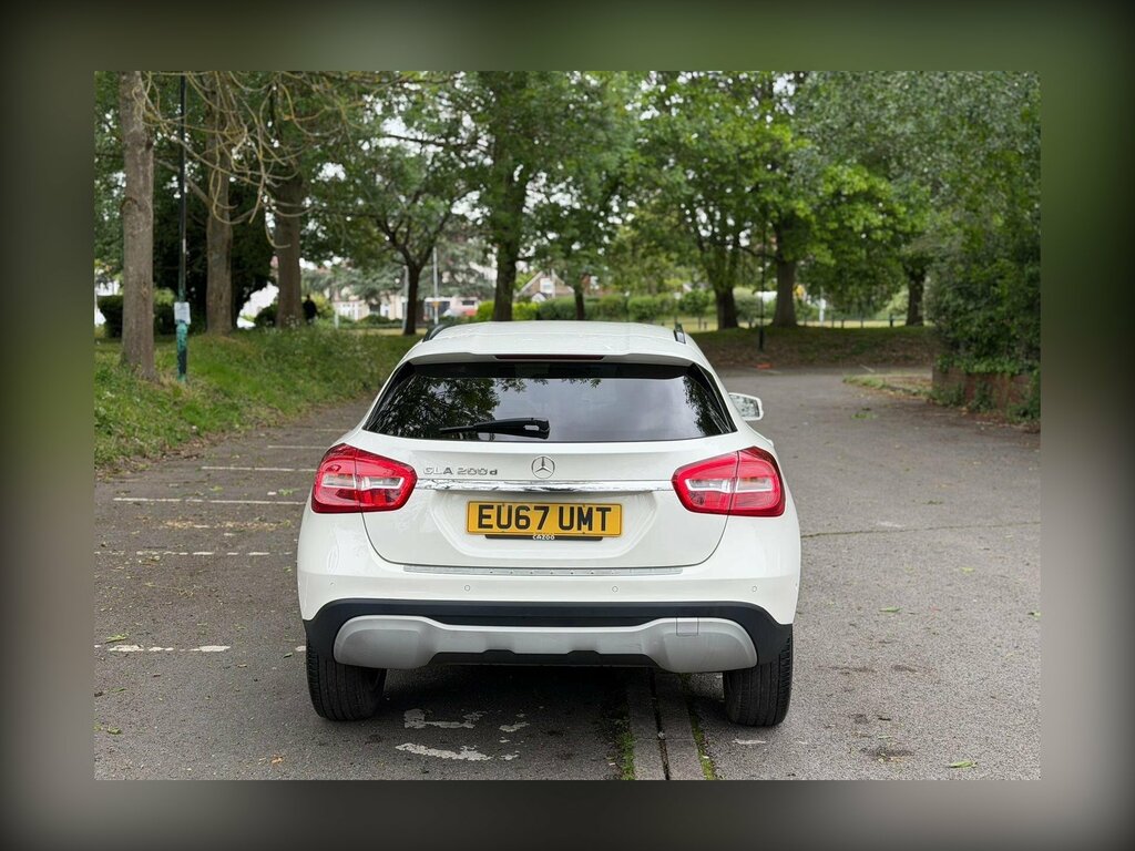 Mercedes-Benz GLA Class 2.1 Gla200d Se Executive 7G-dct Euro 6 Ss EU67UMT White #5