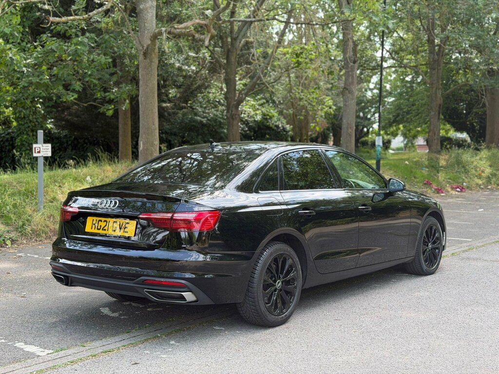 Audi A4 2.0 Tdi 35 Technik S Tronic Euro 6 Ss HG21GVE Black #4