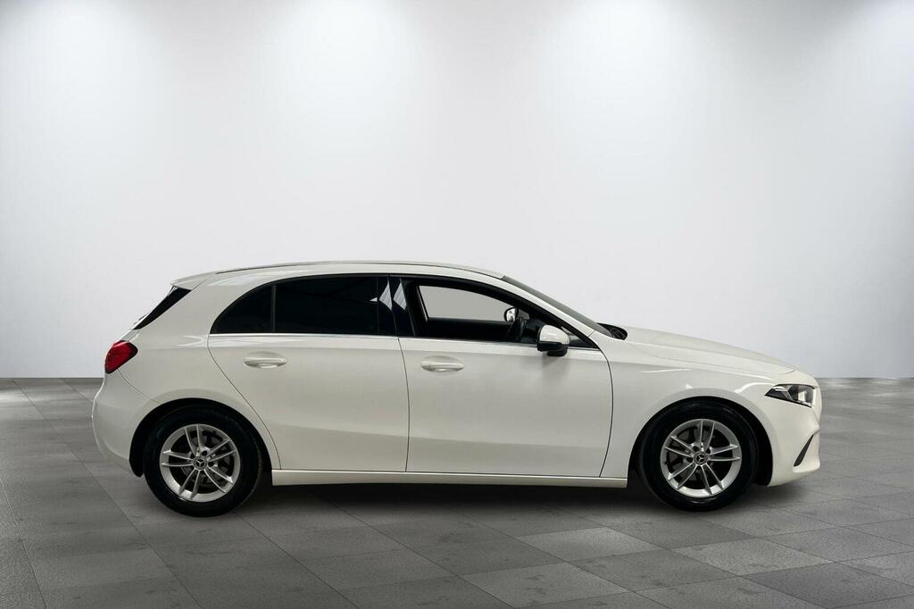 Mercedes-Benz A Class 1.3 A180 Se Euro 6 Ss LR69YVW White #2