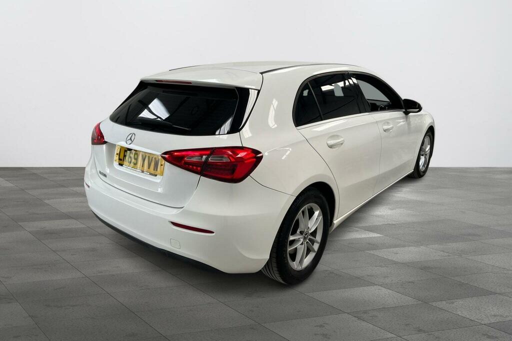 Mercedes-Benz A Class 1.3 A180 Se Euro 6 Ss LR69YVW White #3