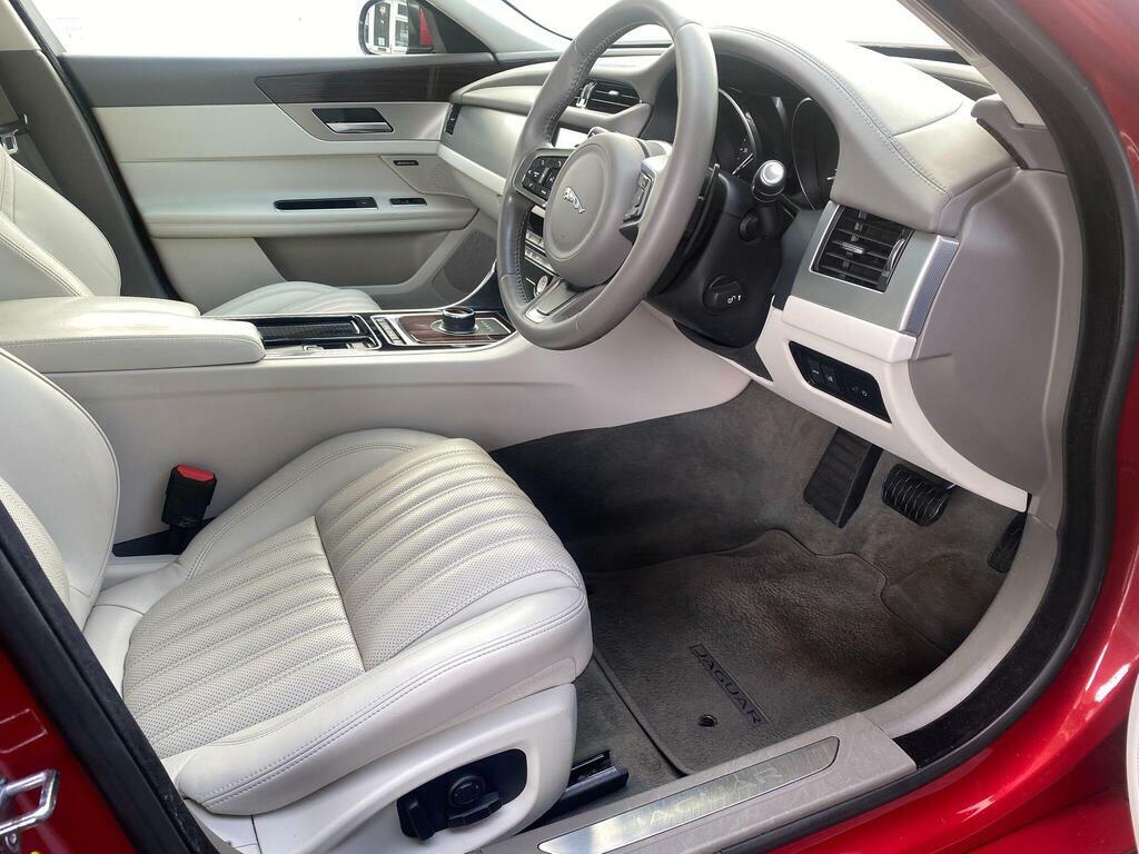 Jaguar XF 3.0D V6 Portfolio Euro 6 S S Red #5