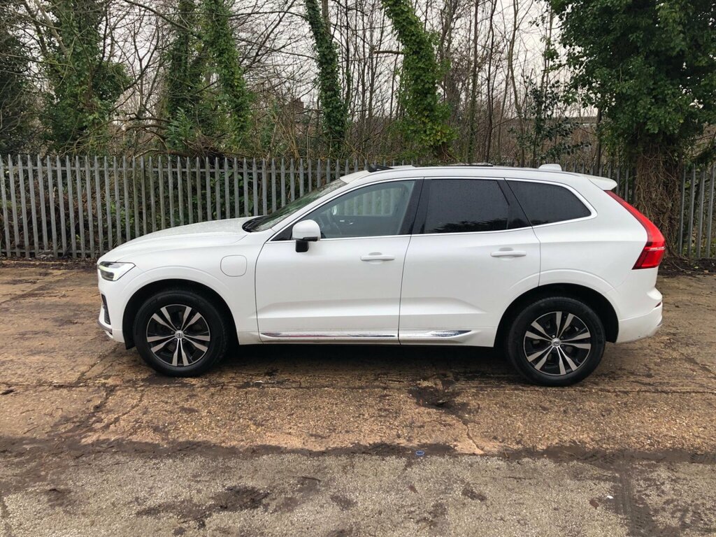 Volvo XC60 2.0H T6 Recharge 11.6Kwh Inscription Expression Au YP71SGV White #3