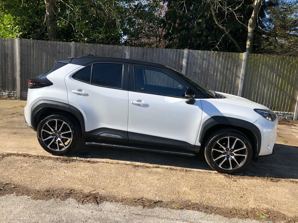 Toyota Yaris Cross 1.5 Vvt-h Gr Sport E-cvt Euro 6 Ss RJ73JXE White #2