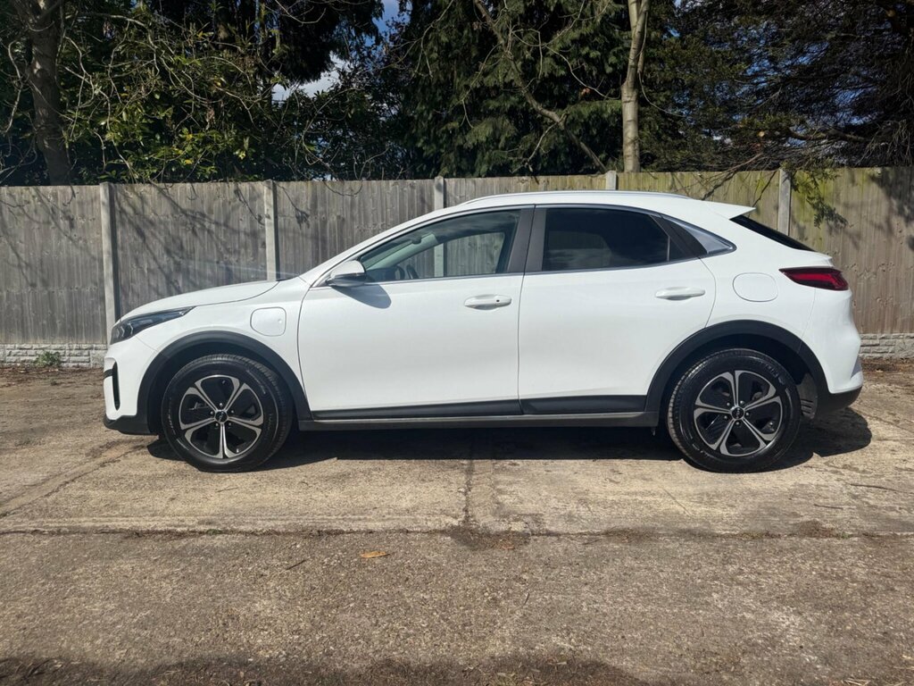 Kia Xceed 1.6 Gdi 8.9Kwh 3 Dct Euro 6 Ss KN23YHV White #3