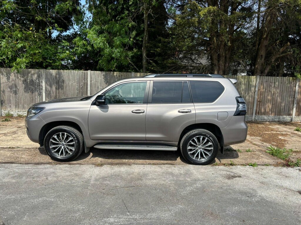 Toyota Land Cruiser 2.8D Invincible 4Wd Euro 6 Ss 7 Seat Brown #3