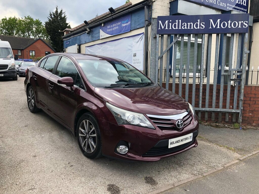 Toyota Avensis 1.8 V-matic Icon Euro 5 Red