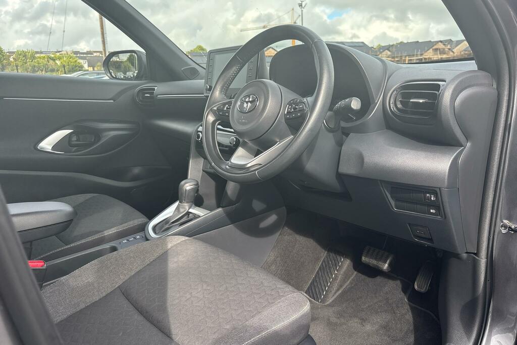 Toyota Yaris Cross 1.5 Hybrid Design Cvt BVZ4429 Grey #5