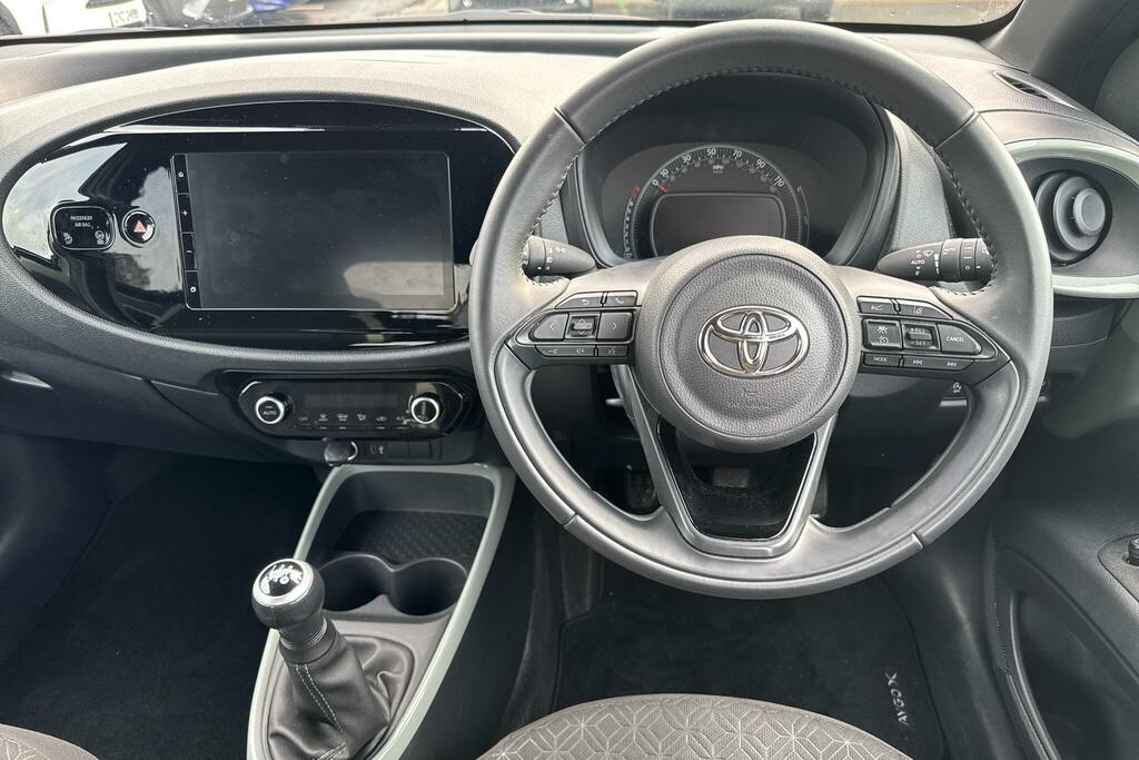 Toyota Aygo X 1.0 Vvt-i Edge GV24NZO Green #5