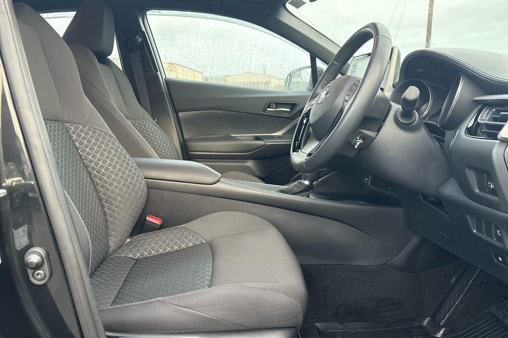 Toyota C-Hr 1.8 Hybrid Icon Cvt URZ6196 Black #6