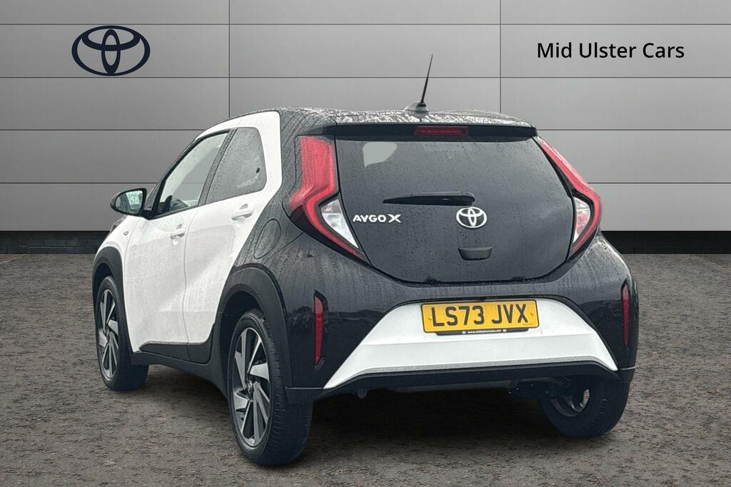 Toyota Aygo X 1.0 Vvt-i Edge LS73JVX White #4