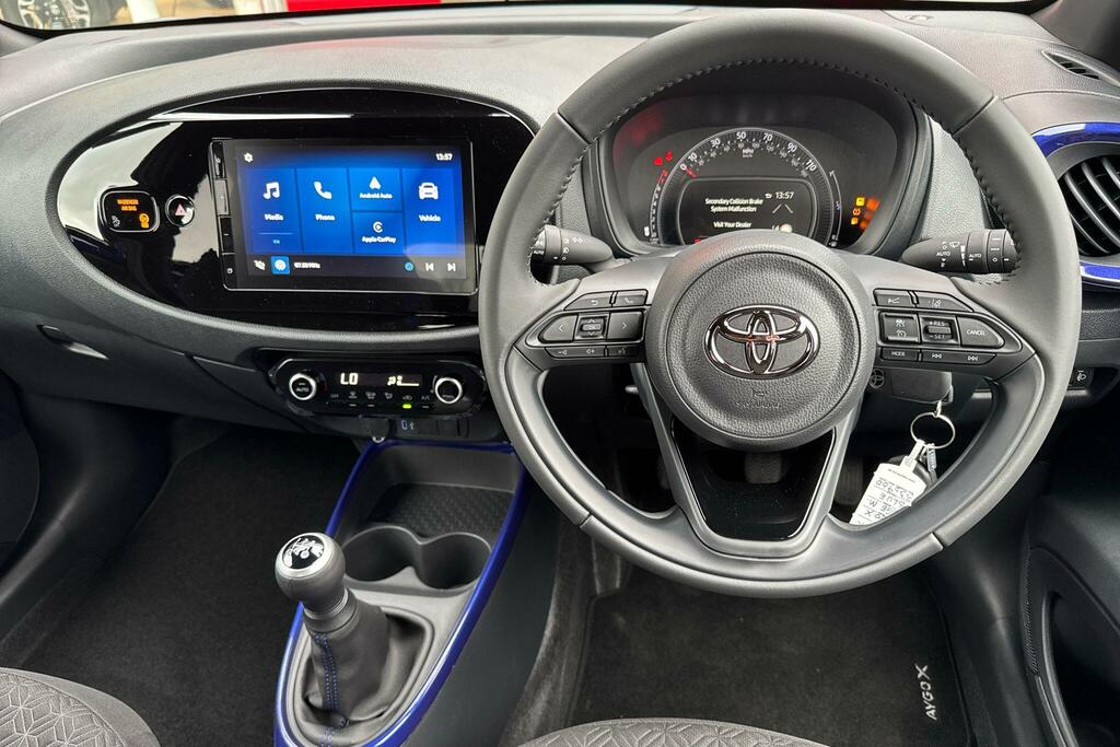 Toyota Aygo X 1.0 Vvt-i Edge CVZ1902 Blue #5