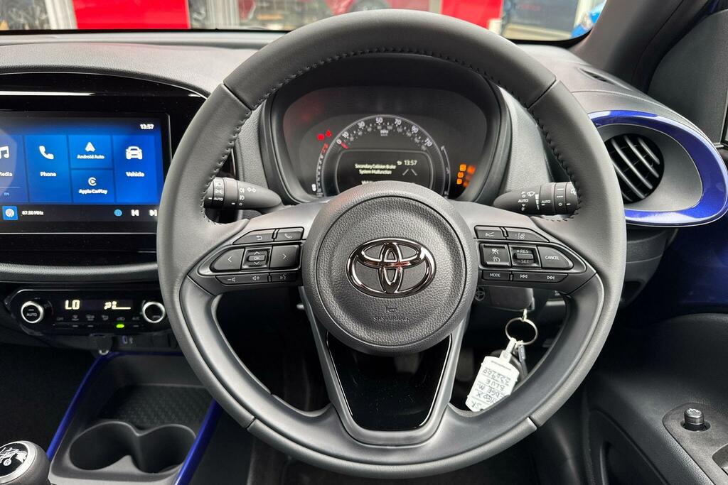 Toyota Aygo X 1.0 Vvt-i Edge CVZ1902 Blue #6
