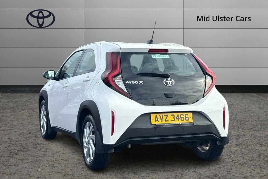 Toyota Aygo X 1.0 Vvt-i Pure AVZ3466 White #4