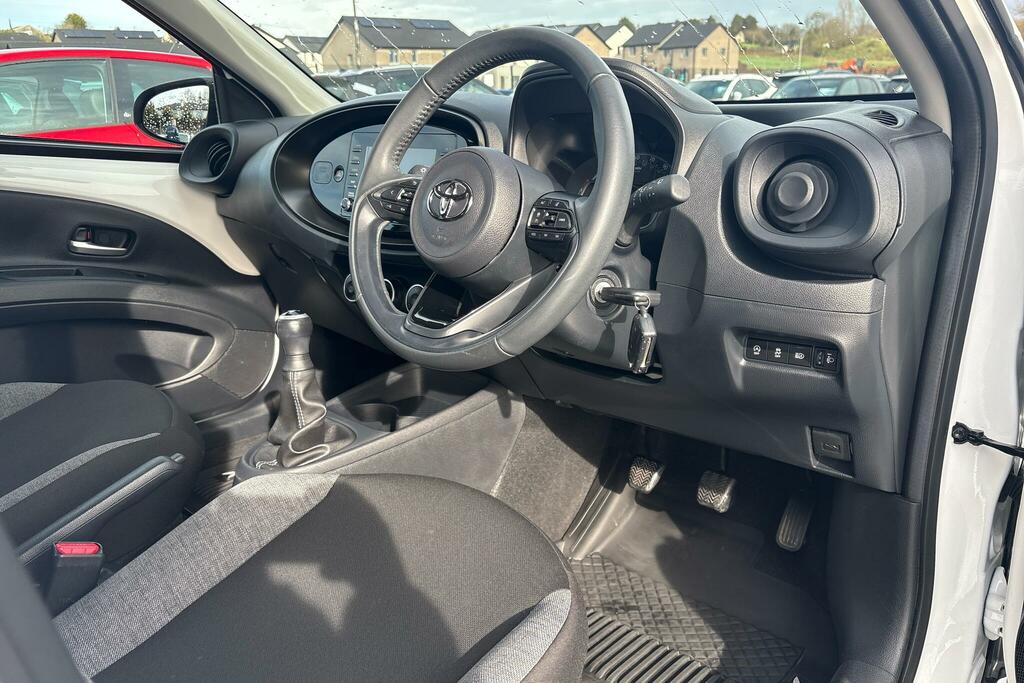 Toyota Aygo X 1.0 Vvt-i Pure AVZ3466 White #5