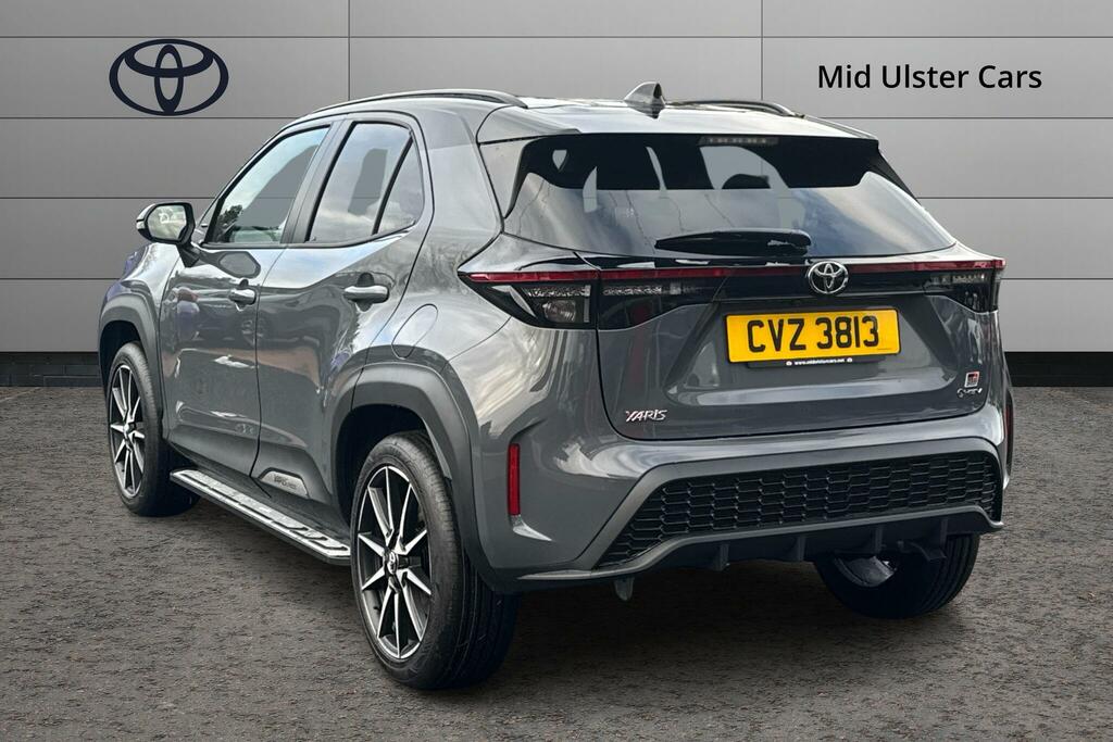 Toyota Yaris Cross 1.5 Hybrid 130 Gr Sport Cvt CVZ3813 Grey #4