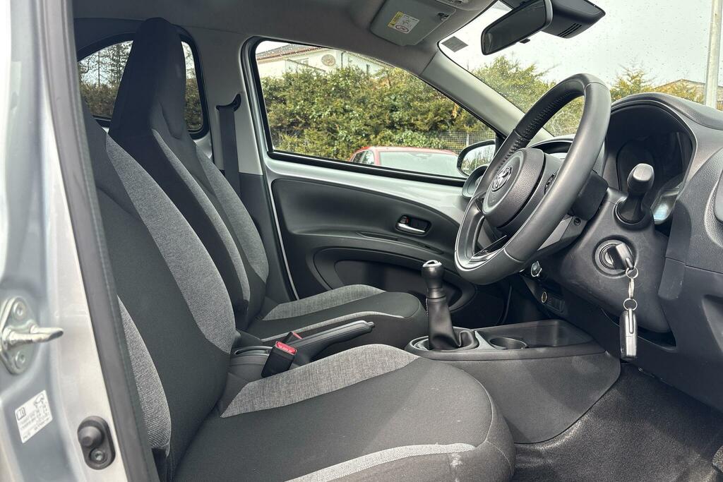 Toyota Aygo X 1.0 Vvt-i Pure AVZ5188 Silver #6