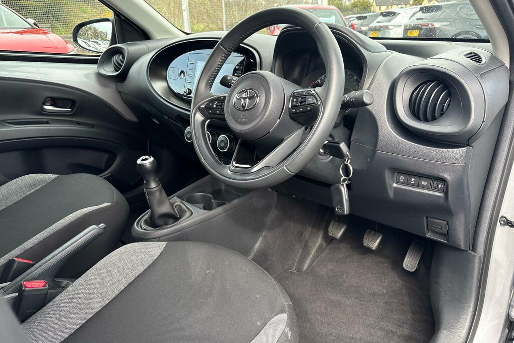 Toyota Aygo X 1.0 Vvt-i Pure AVZ5188 Silver #5