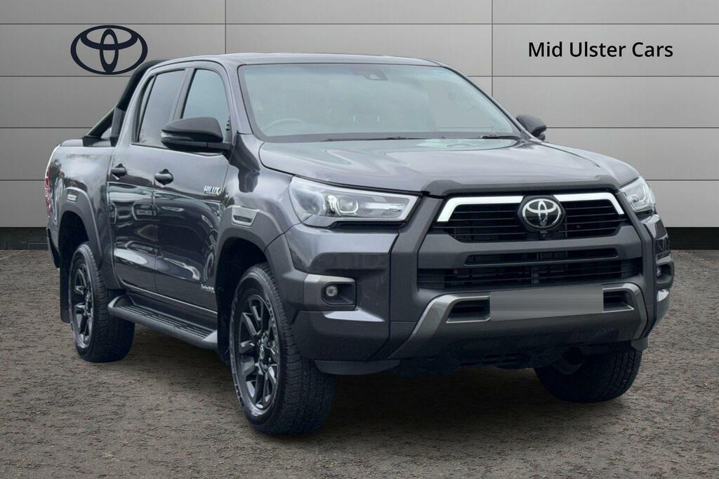 Toyota HILUX Invincible X Dcab Pick Up 2.8 D 48V Black