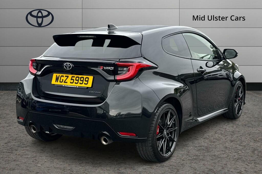 Toyota Yaris 1.6 Awd Circuit Pack WGZ5999 Black #2