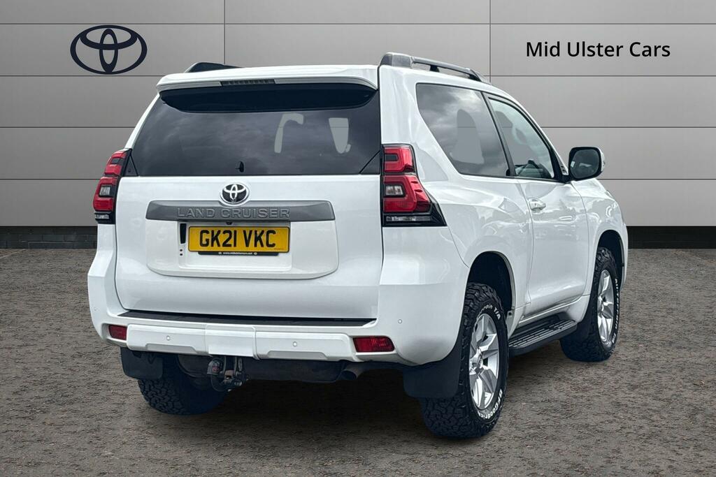 Toyota Land Cruiser 2.8 D-4d 204 Active 5 Seats White #2