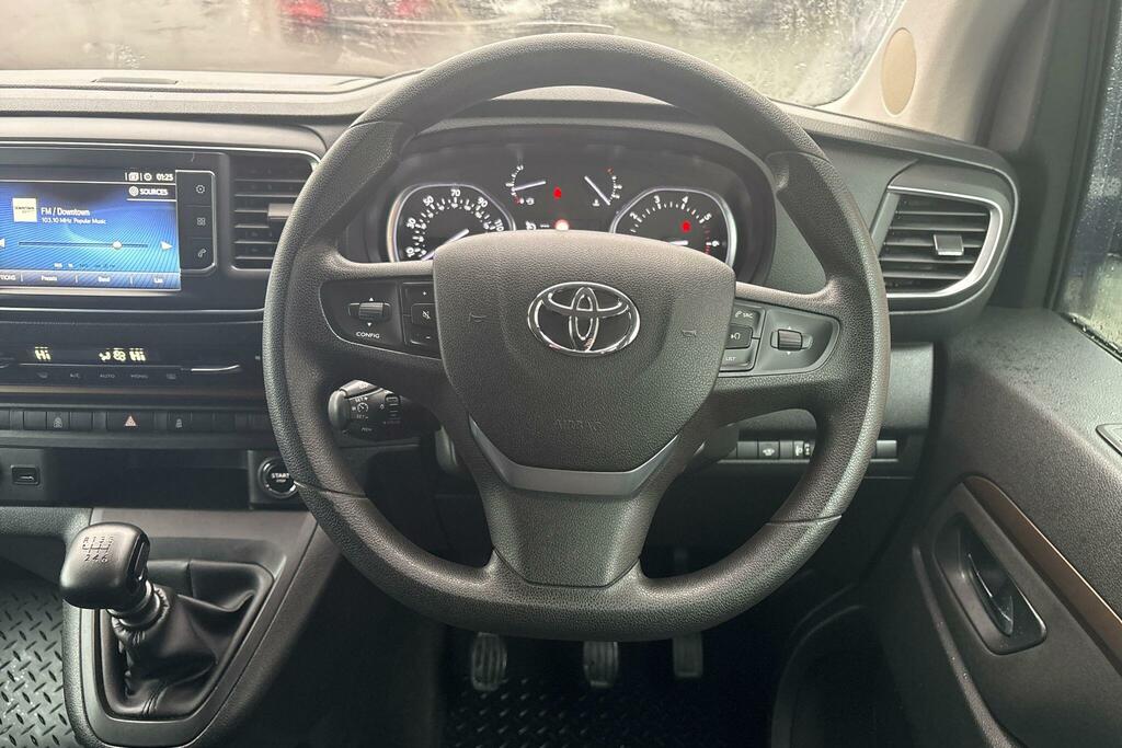 Toyota Proace Verso D-4d L2 Shuttle White #11
