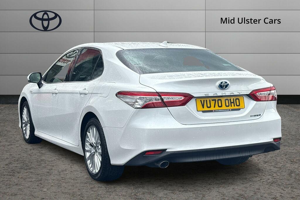 Toyota Camry 2.5 Vvt-i Hybrid Excel Cvt VU70OHO White #4