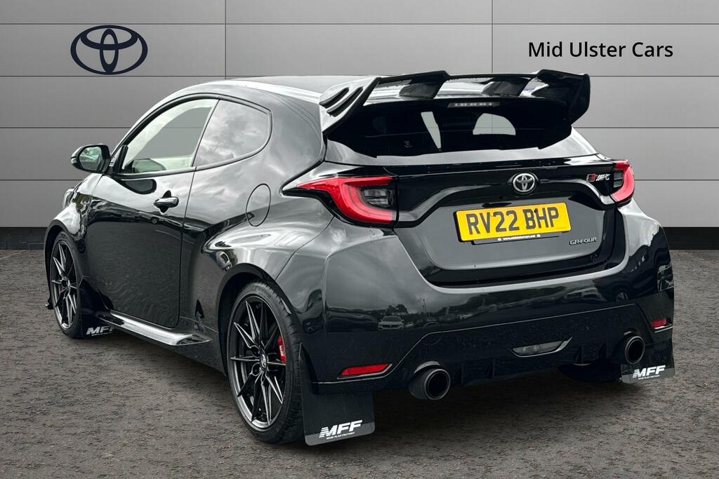 Toyota Yaris 1.6 Awd Circuit Pack RV22BHP Black #4