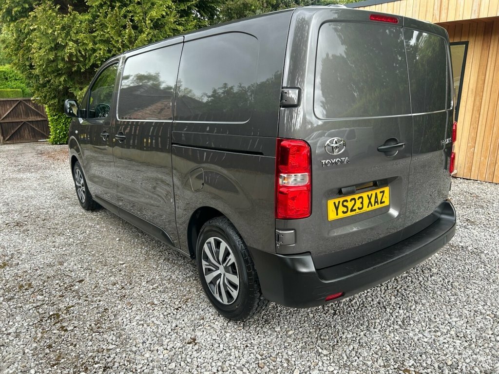 Toyota PROACE 1.5L Active 6Dr Grey #4