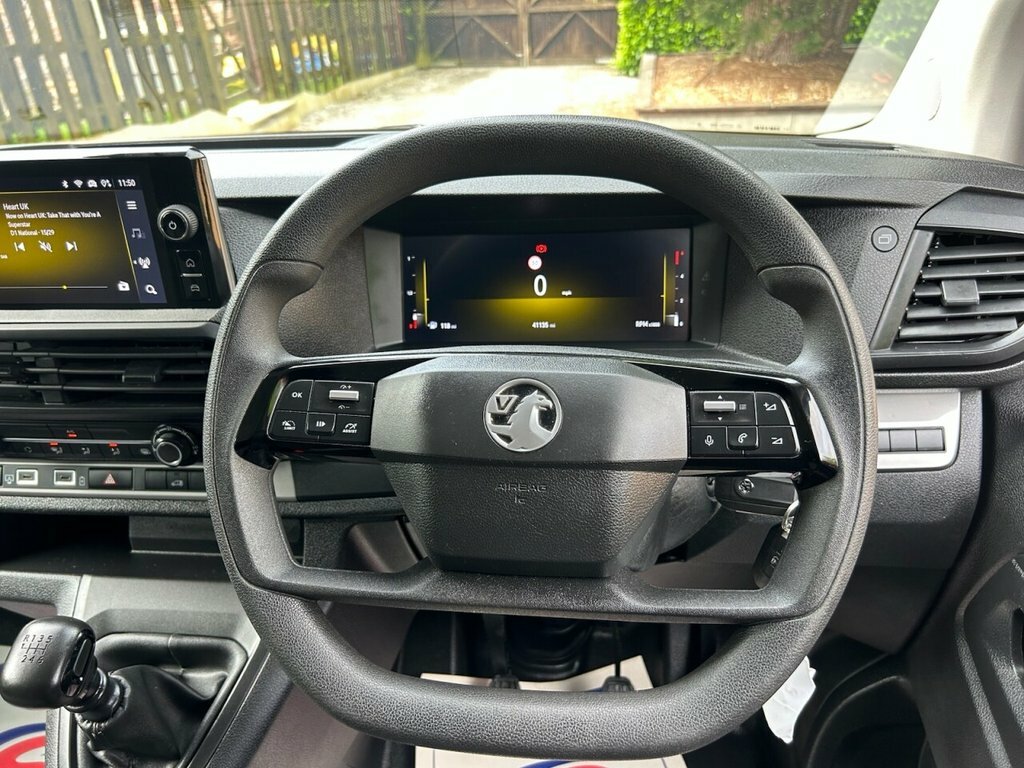 Vauxhall Vivaro 1.5L Prime 6Dr CE74XUR Grey #2