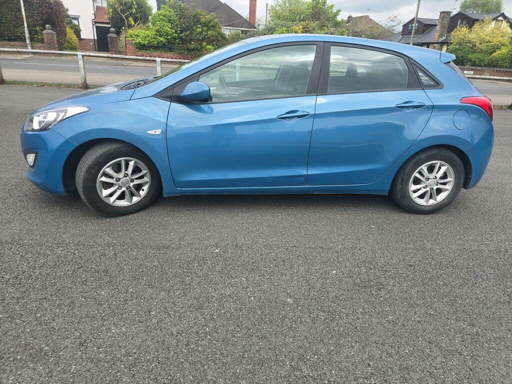 Hyundai I30 Hatchback 1.6 Crdi Active Euro 5 Blue #4
