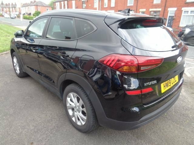 Hyundai Tucson 1.6 Gdi Se Nav Suv Euro 6 S S HW19LZL Black #6