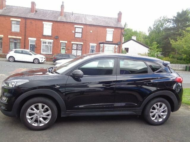 Hyundai Tucson 1.6 Gdi Se Nav Suv Euro 6 S S HW19LZL Black #5