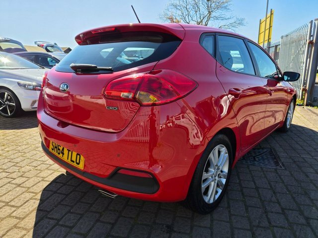 Kia Ceed Crdi Vr7 Hatchback Red #6