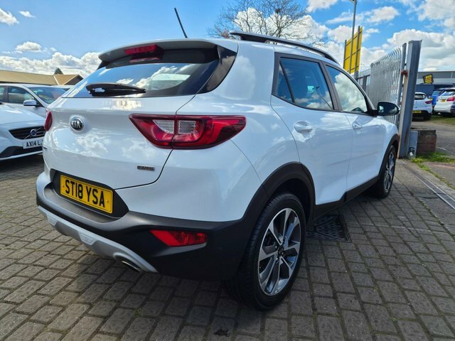 Kia Stonic Crdi 2 Suv ST18YSA White #6
