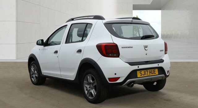 Dacia Sandero Stepway Dci Laureate Hatchback SJ17HUE White #2