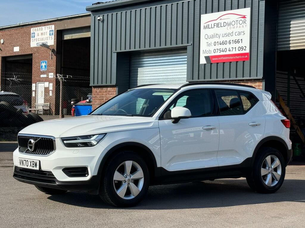 Volvo XC40 1.5 T2 Momentum Core Euro 6 Ss VN70XBW White #4