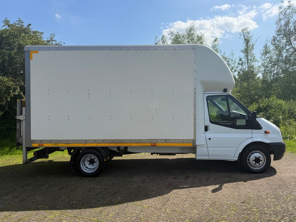 Ford Transit Custom 460 Luton Taillift 1 Council Owner YF62YDR White #6