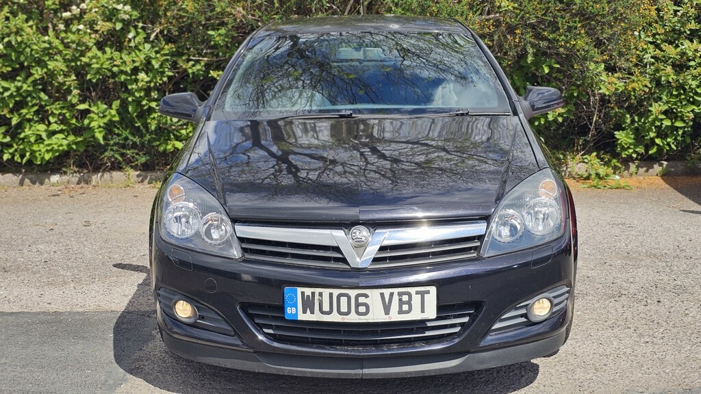 Vauxhall Astra 1.6 I 16V Sxi Black #2
