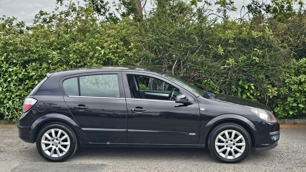 Vauxhall Astra 1.8 I 16V Design Black