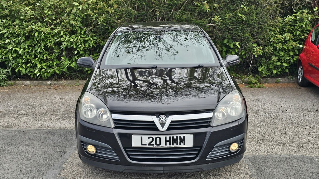 Vauxhall Astra 1.8 I 16V Design L20HMM Black #2