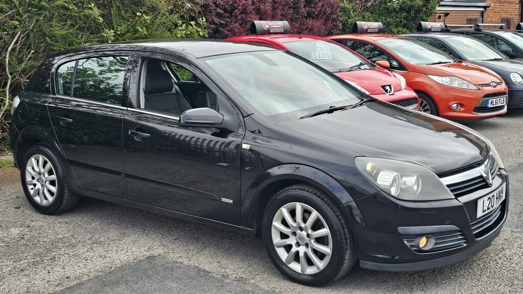 Vauxhall Astra 1.8 I 16V Design L20HMM Black #4