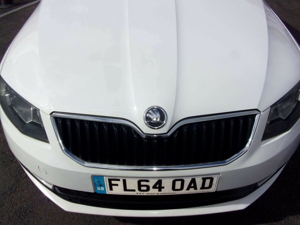 Skoda Octavia 1.6 Tdi Se Business Greenline III White #5