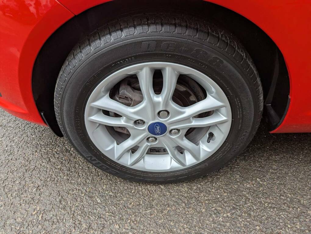 Ford Fiesta 1.25 82 Zetec Red #6